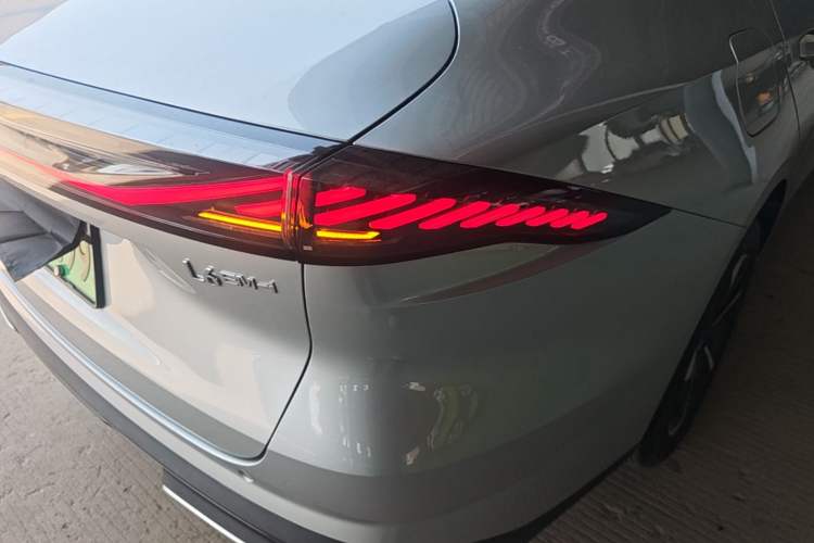 Used Geely Galaxy L6 2025 EM-i 140km Explorer+ Edition Right Rear Taillight