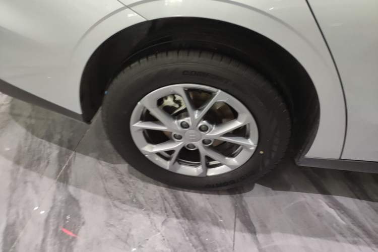 Used Geely Galaxy L6 2025 EM-i 60km Launch Edition Right Rear Wheel Hub