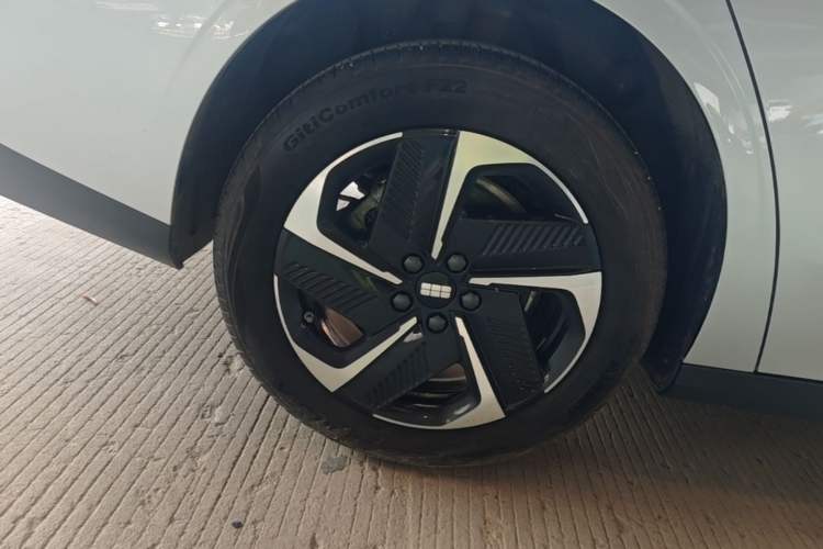 Used Geely Galaxy L6 2025 EM-i 140km Explorer+ Edition Right Rear Wheel Hub