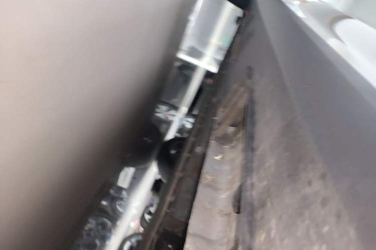 Used Geely Galaxy L6 2025 EM-i 140km Starship Edition Right Side Sill