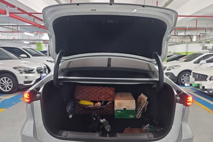 Used Geely Galaxy L6 2025 EM-i 140km Explorer+ Edition Trunk