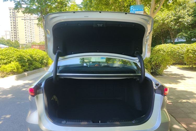 Used Geely Galaxy L6 2025 EM-i 140km Starship Edition Trunk