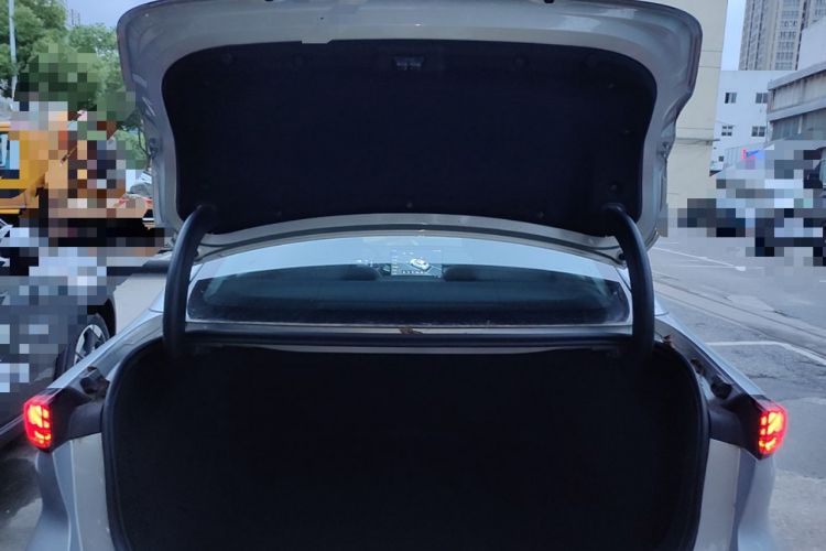 Used Geely Galaxy L6 2025 EM-i 140km Starship Edition Trunk