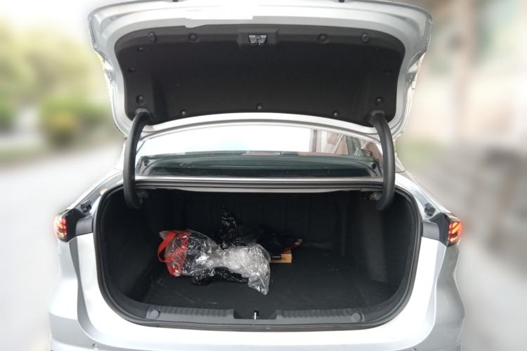 Used Geely Galaxy L6 2025 EM-i 140km Explorer+ Edition Trunk