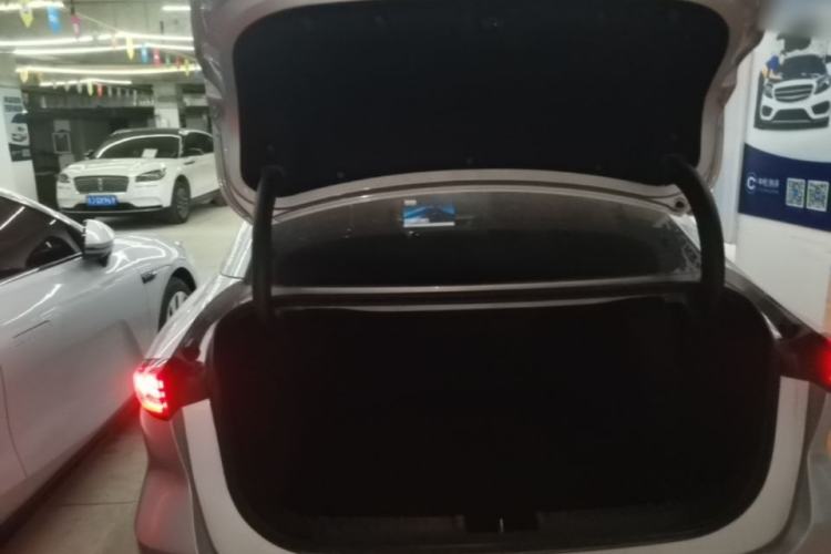 Used Geely Galaxy L6 2025 EM-i 140km Starship Edition Trunk