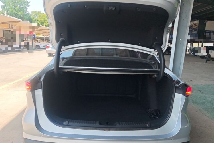 Used Geely Galaxy L6 2025 EM-i 140km Explorer+ Edition Trunk