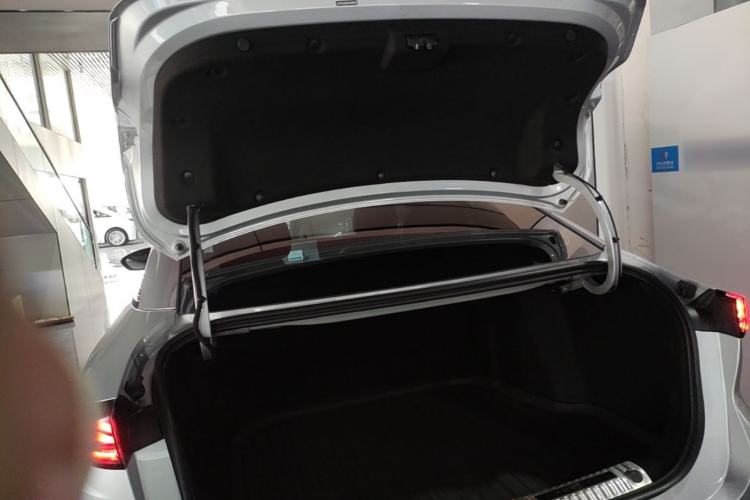 Used Geely Galaxy L6 2025 EM-i 60km Launch Edition Trunk