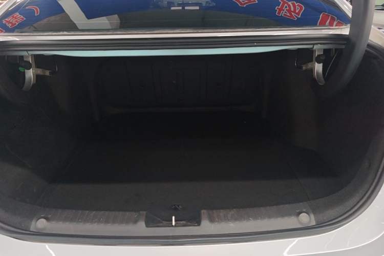 Used Geely Galaxy L6 2025 EM-i 60km Exploration Edition Trunk