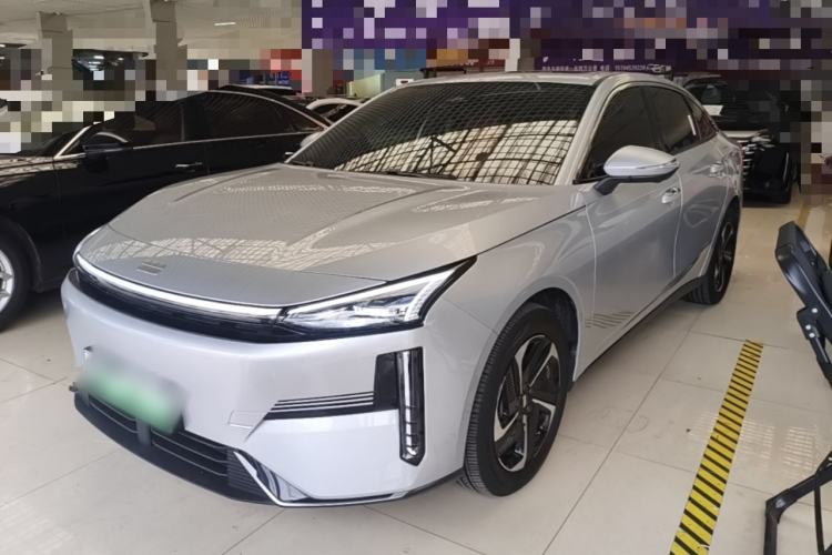 Geely Galaxy L6 2025 EM-i 140km Starship Edition