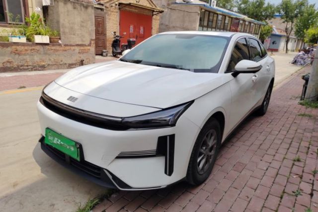 Używany Geely Galaxy L6 2025 EM-i 60km Exploration Edition