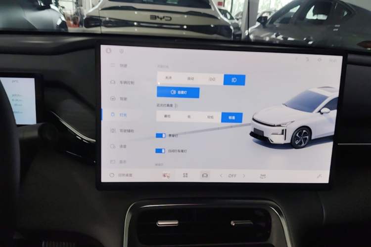 Used Geely Galaxy L6 2025 EM-i 140km Starship Edition Audio And AC Panel