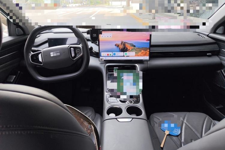 Used Geely Galaxy L6 2025 EM-i 60km Launch Edition Center Console