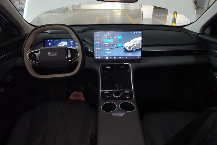 Used Geely Galaxy L6 2025 EM-i 140km Starship Edition Center Console