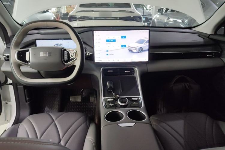 Used Geely Galaxy L6 2025 EM-i 140km Starship Edition Center Console