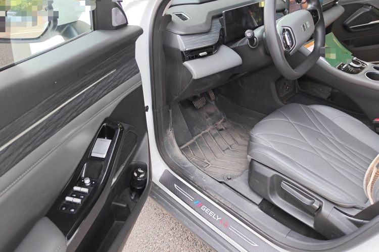 Used Geely Galaxy L6 2025 EM-i 60km Launch Edition Driver Seat