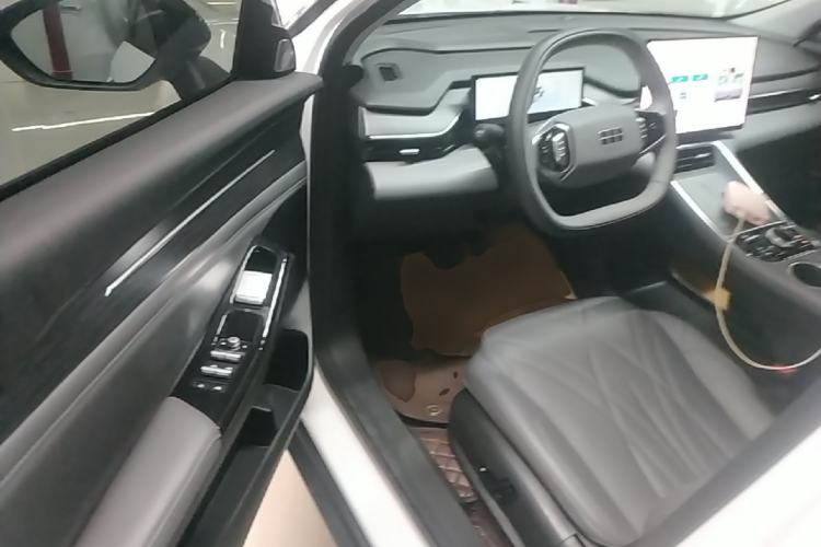 Used Geely Galaxy L6 2025 EM-i 140km Explorer+ Edition Driver Seat