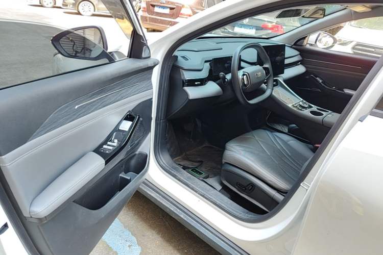 Used Geely Galaxy L6 2025 EM-i 140km Explorer+ Edition Driver Seat