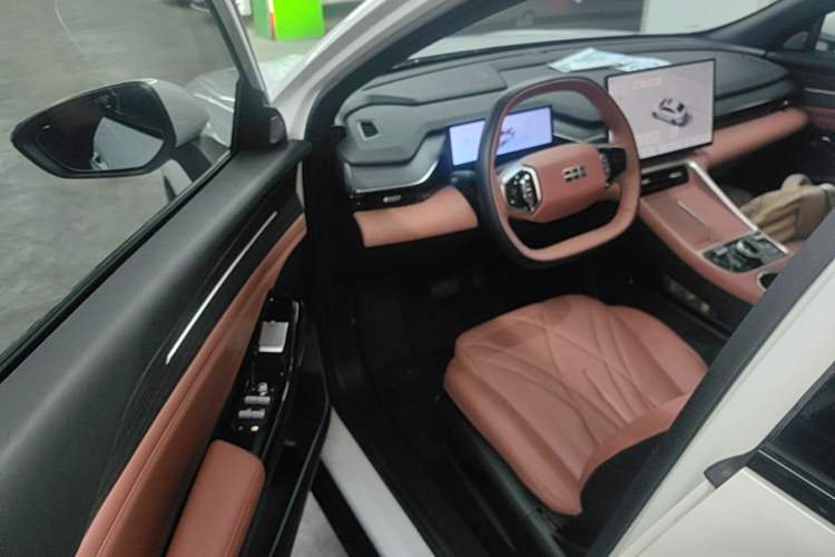 Used Geely Galaxy L6 2025 EM-i 140km Starship Edition Driver Seat
