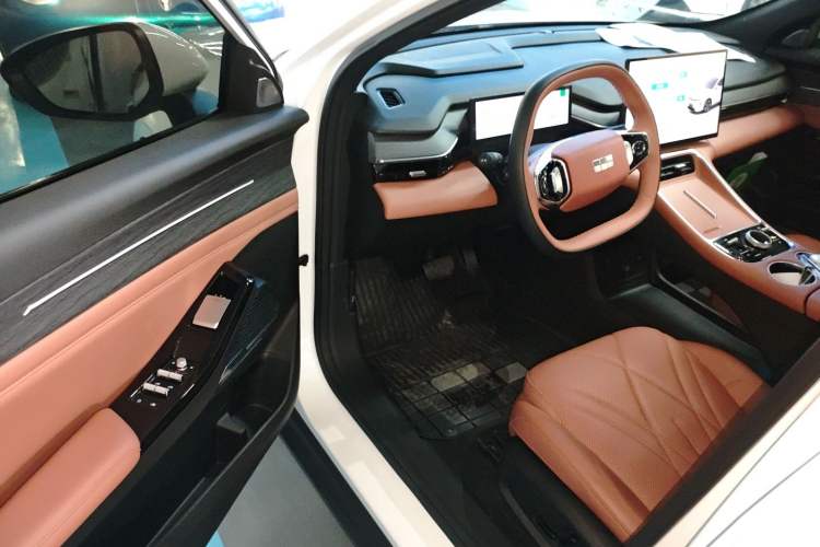 Used Geely Galaxy L6 2025 EM-i 140km Starship Edition Driver Seat
