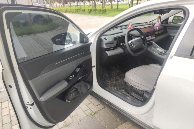 Used Geely Galaxy L6 2025 EM-i 60km Launch Edition Driver Seat