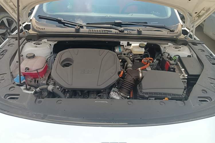 Used Geely Galaxy L6 2025 EM-i 60km Launch Edition Engine Bay