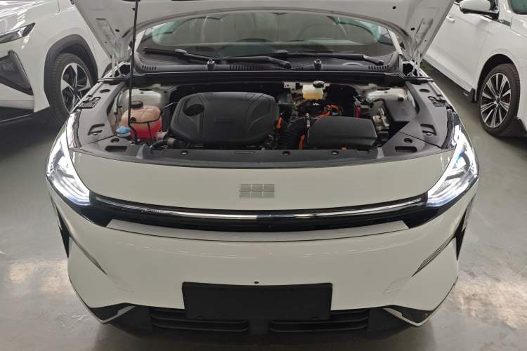 Used Geely Galaxy L6 2025 EM-i 60km Exploration Edition Engine Bay