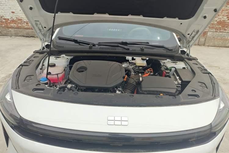 Used Geely Galaxy L6 2025 EM-i 140km Starship Edition Engine Bay