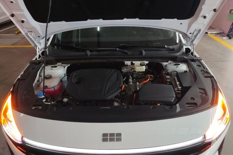 Used Geely Galaxy L6 2025 EM-i 140km Starship Edition Engine Bay