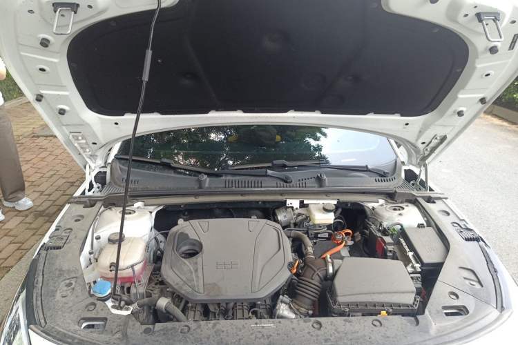 Used Geely Galaxy L6 2025 EM-i 140km Explorer+ Edition Engine Bay