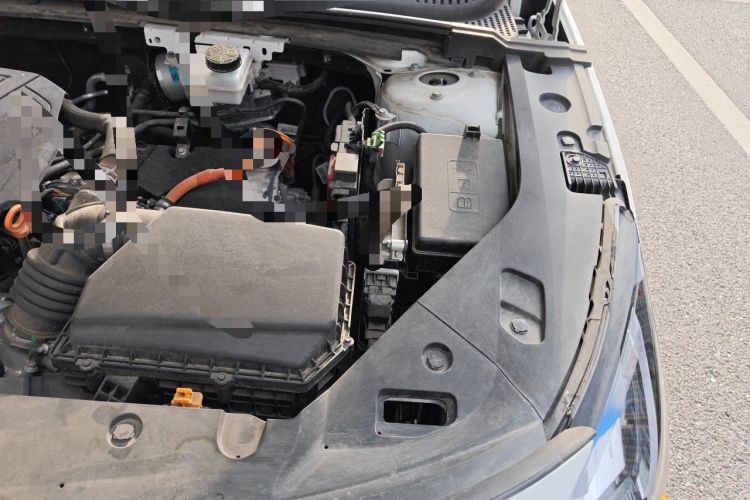 Used Geely Galaxy L6 2025 EM-i 60km Launch Edition Engine Bay Left
