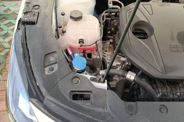 Used Geely Galaxy L6 2025 EM-i 60km Launch Edition Engine Bay Right
