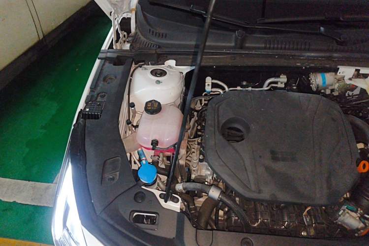 Used Geely Galaxy L6 2025 EM-i 60km Launch Edition Engine Bay Right