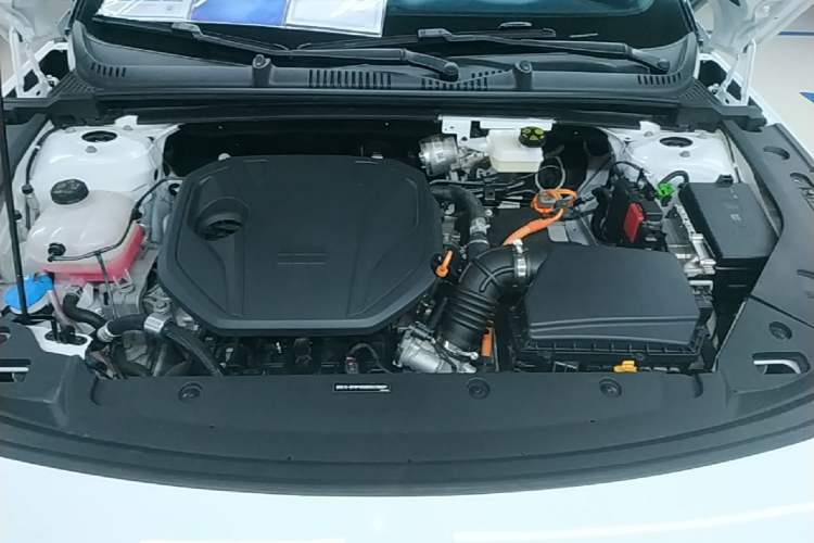 Used Geely Galaxy L6 2025 EM-i 140km Explorer+ Edition Engine Bay