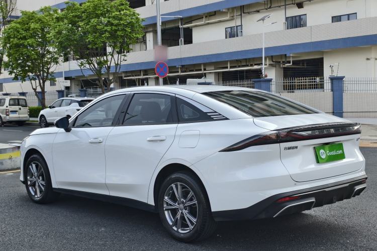Used Geely Galaxy L6 2025 EM-i 140km Long-Range Version Exterior 11