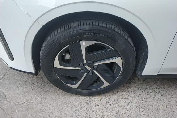 Used Geely Galaxy L6 2025 EM-i 140km Explorer+ Edition Exterior 4