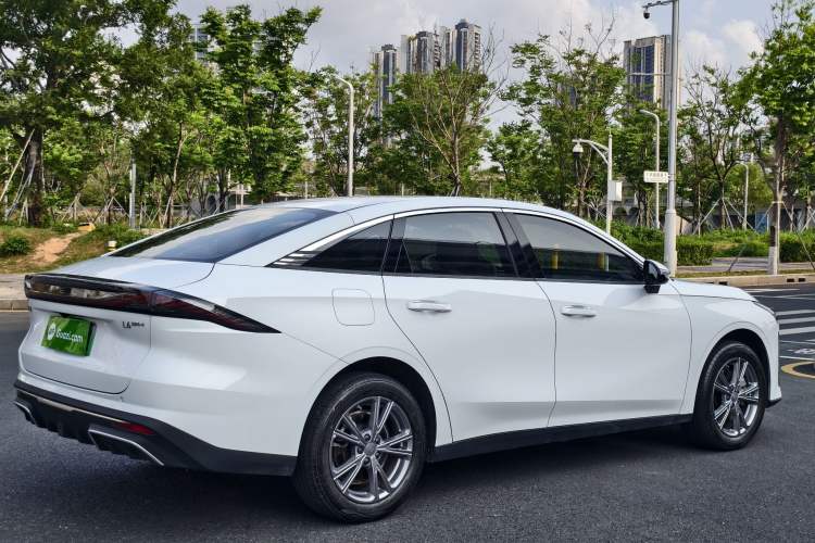 Used Geely Galaxy L6 2025 EM-i 140km Long-Range Version Exterior 9