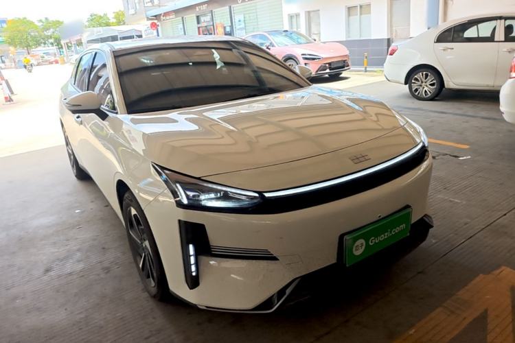 Used Geely Galaxy L6 2025 EM-i 140km Explorer+ Edition Front Right 45 Deg