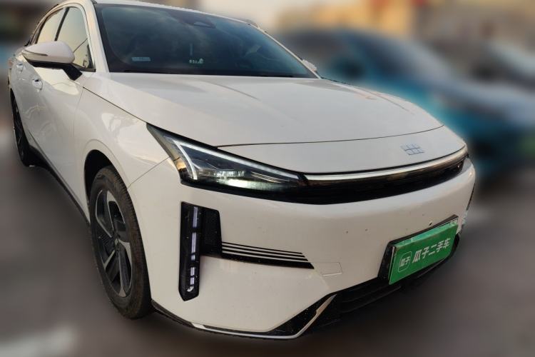 Used Geely Galaxy L6 2025 EM-i 140km Explorer+ Edition Front Right 45 Deg