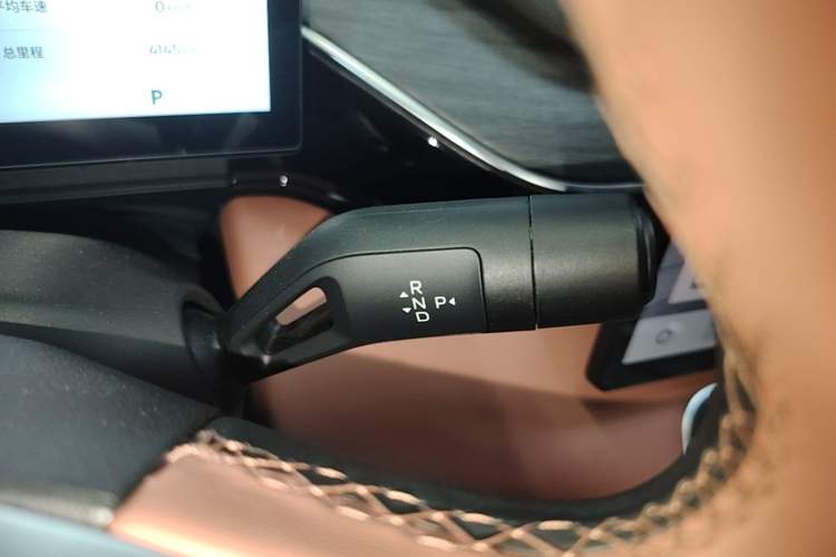 Used Geely Galaxy L6 2025 EM-i 140km Explorer+ Edition Gear Lever