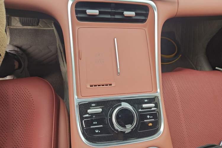 Used Geely Galaxy L6 2025 EM-i 140km Starship Edition Gear Lever
