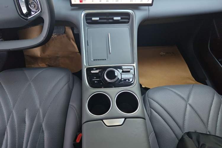 Used Geely Galaxy L6 2025 EM-i 140km Starship Edition Gear Lever