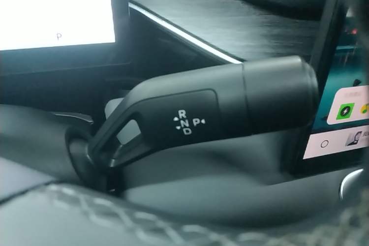 Used Geely Galaxy L6 2025 EM-i 140km Explorer+ Edition Gear Lever