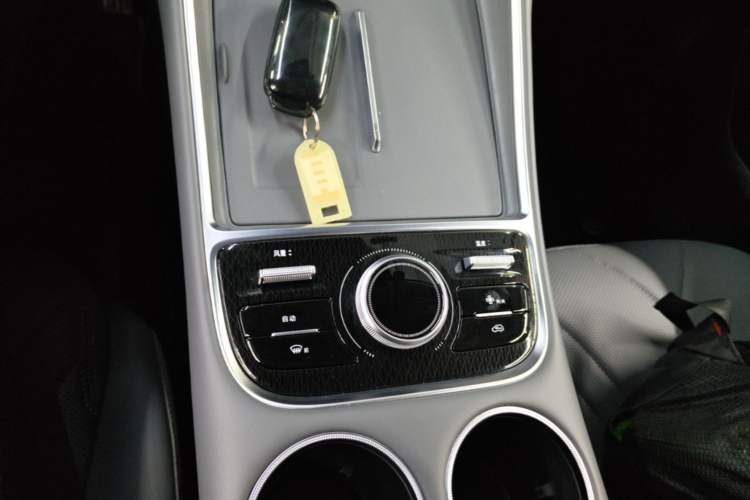 Used Geely Galaxy L6 2025 EM-i 60km Launch Edition Gear Lever