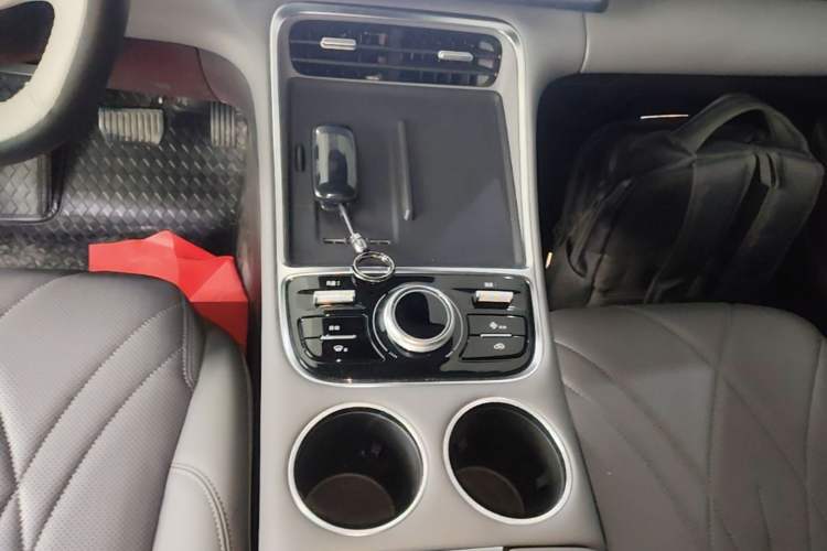 Used Geely Galaxy L6 2025 EM-i 140km Starship Edition Gear Lever
