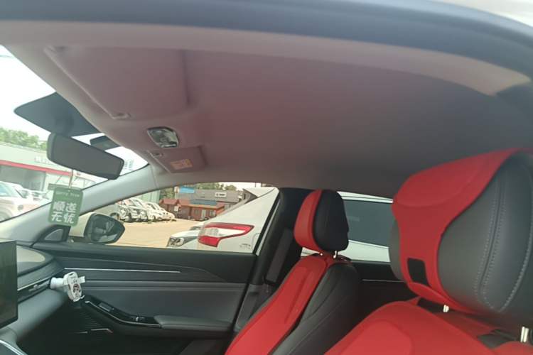 Used Geely Galaxy L6 2025 EM-i 60km Launch Edition Headliner
