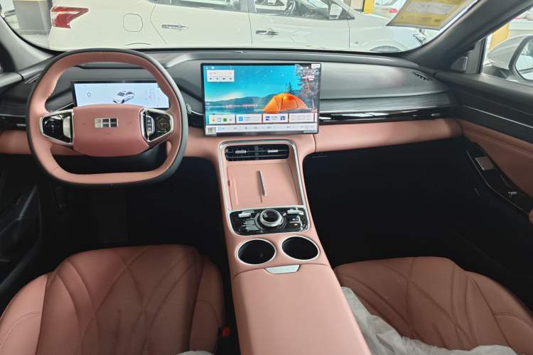 Used Geely Galaxy L6 2025 EM-i 140km Explorer+ Edition Interior 1