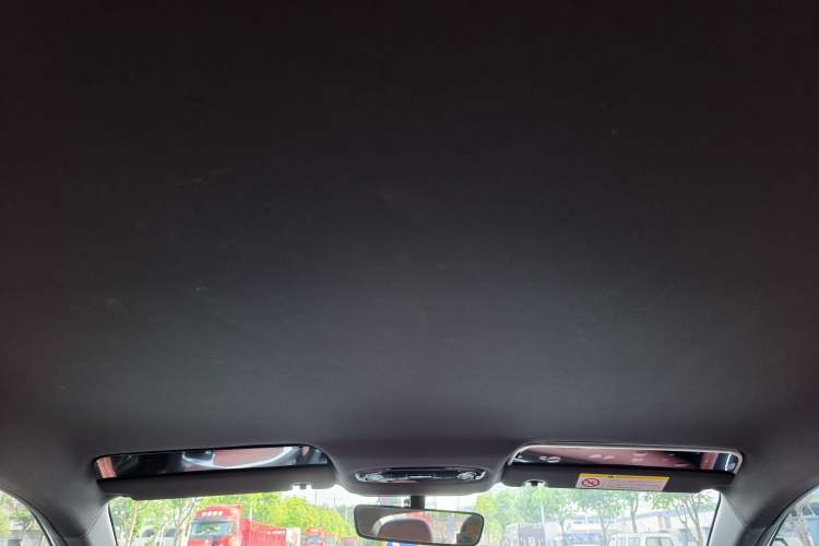 Used Geely Galaxy L6 2025 EM-i 140km Long-Range Version Interior 6