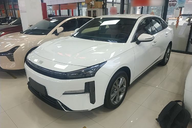 Geely Galaxy L6 2025 EM-i 140km Long-Range Version