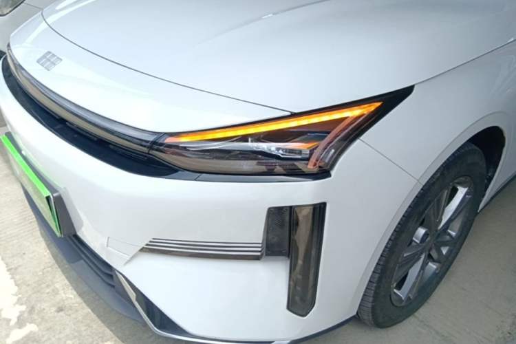 Used Geely Galaxy L6 2025 EM-i 140km Long-Range Version Left Front Headlight