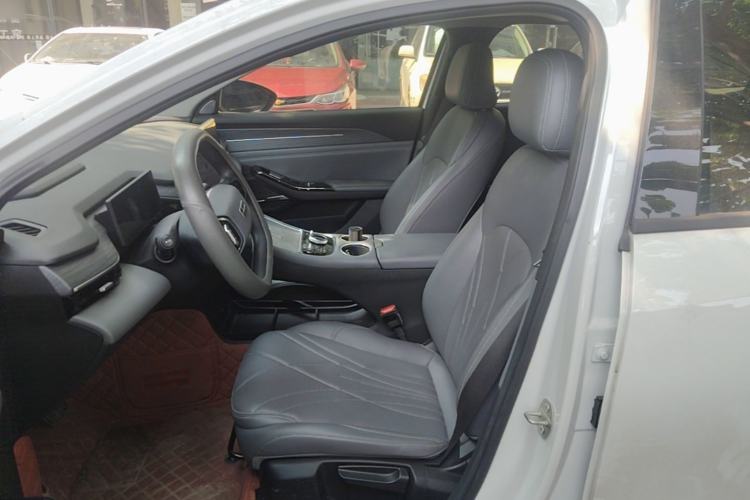 Used Geely Galaxy L6 2025 EM-i 140km Long-Range Version Left Front Seat